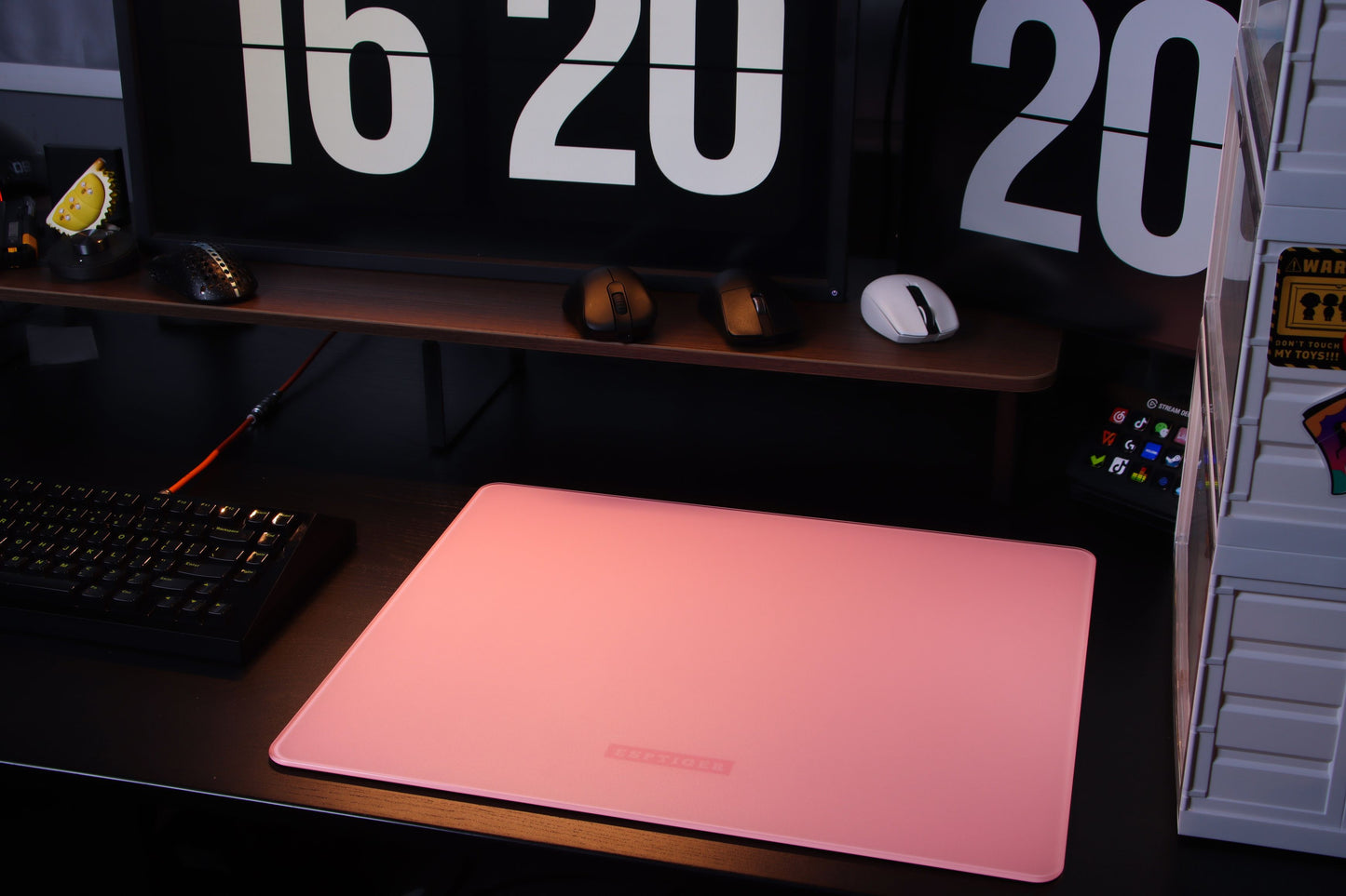 ESPTiger Lotus Glass Mousepad BLACK/AGL editions