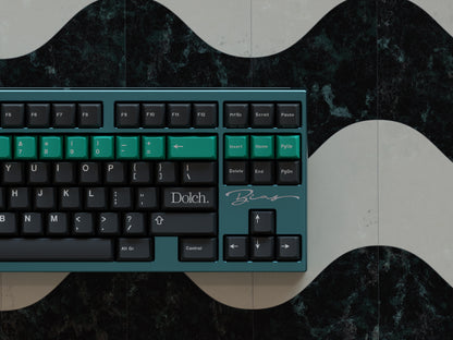 [Pre-Order] GMK CYL Monochrome Dolch