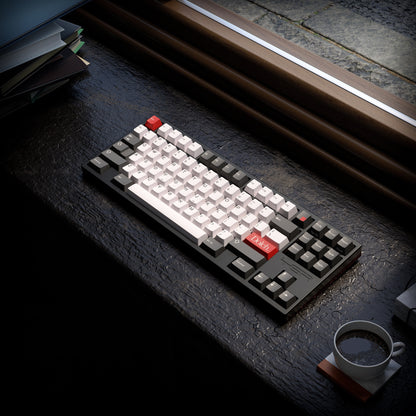 [Pre-Order] GMK CYL Monochrome Dolch