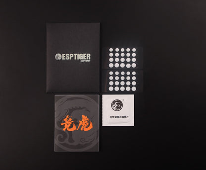 Tiger Ice V2 skate pads set in black and white packaging cards